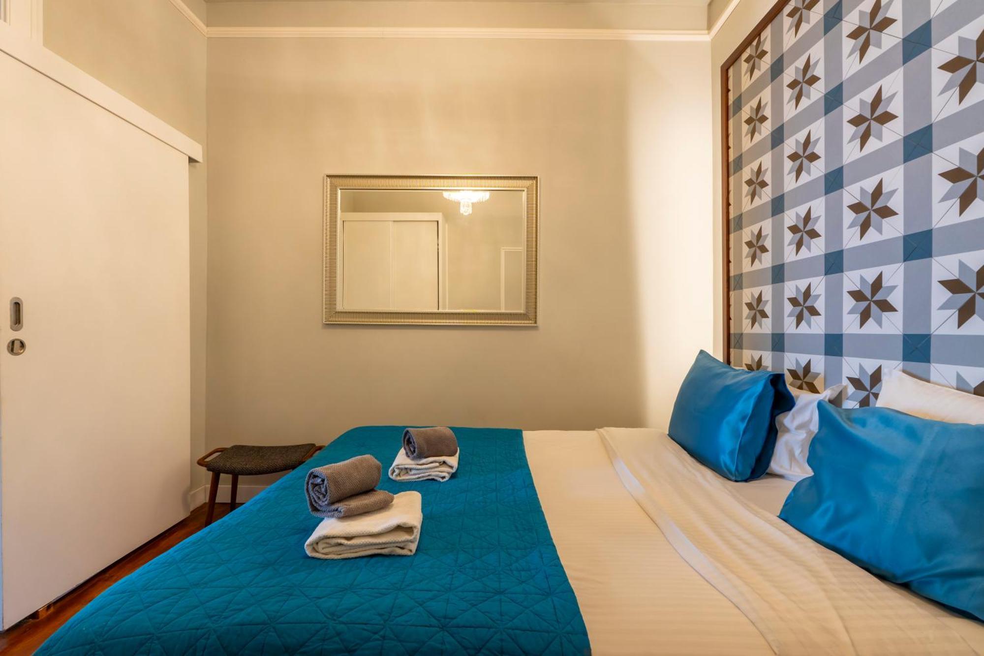 Portuguese Charm In Apartment Lissabon